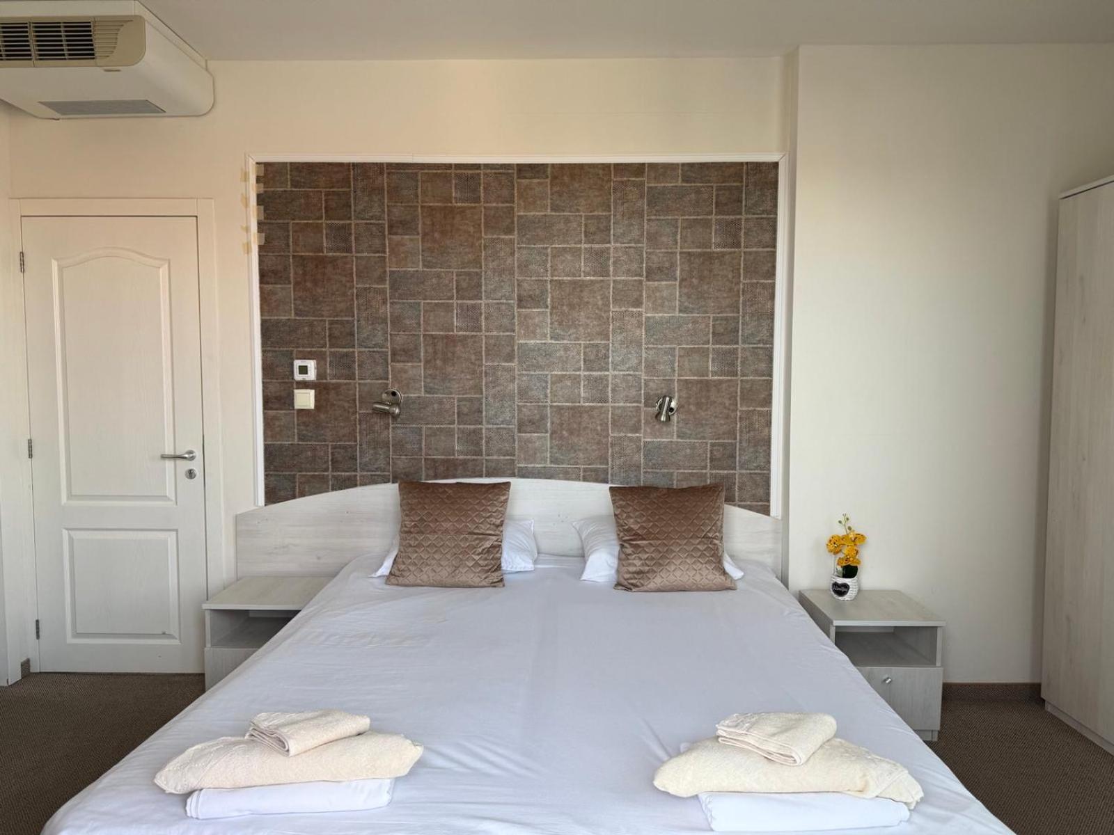 Hotel Complex Pika Golden Sands Exterior foto
